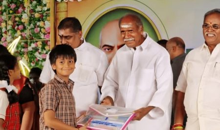 Chief Minister Recognizes Excellence Students Receive Awards for Reading and Writing Skills